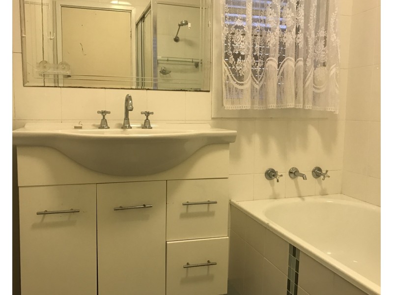 4 Campton Avenue, Cambridge Park NSW 2747