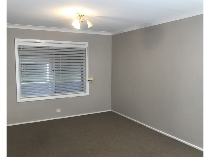 4 Campton Avenue, Cambridge Park NSW 2747