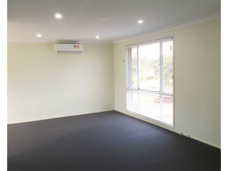 21 Warburton Crescent, Werrington County NSW 2747