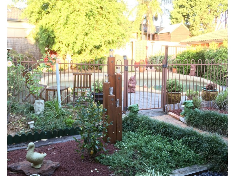 10 Hughes Avenue, Penrith NSW 2750