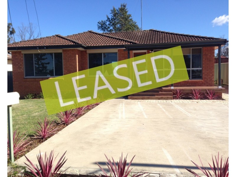 3 Barker Street, Cambridge Park NSW 2747