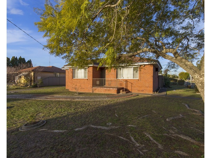 13 Munmora Place, Oxley Park NSW 2760