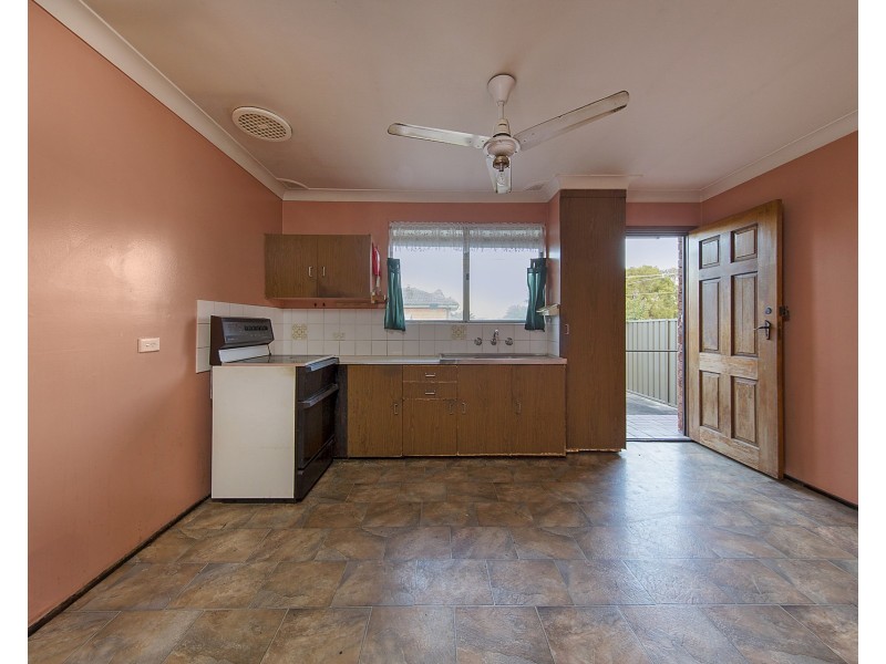 13 Munmora Place, Oxley Park NSW 2760