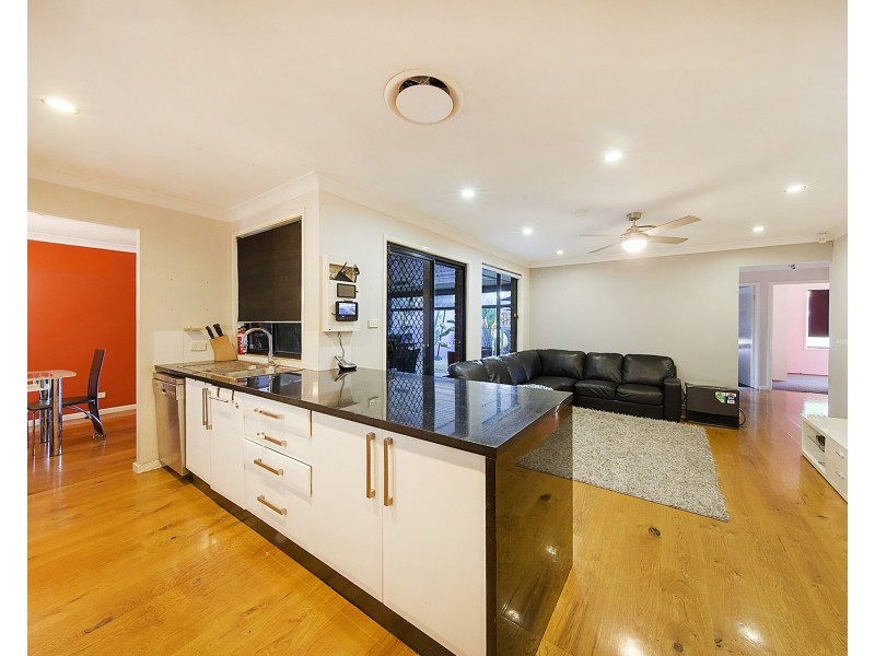 27 Kukundi Drive, Glenmore Park NSW 2745