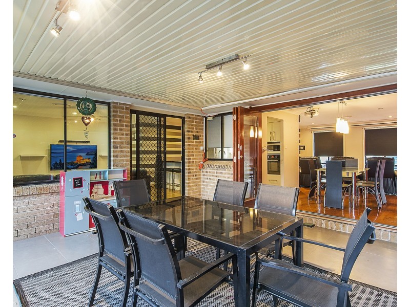 27 Kukundi Drive, Glenmore Park NSW 2745