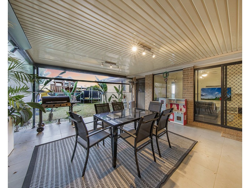 27 Kukundi Drive, Glenmore Park NSW 2745