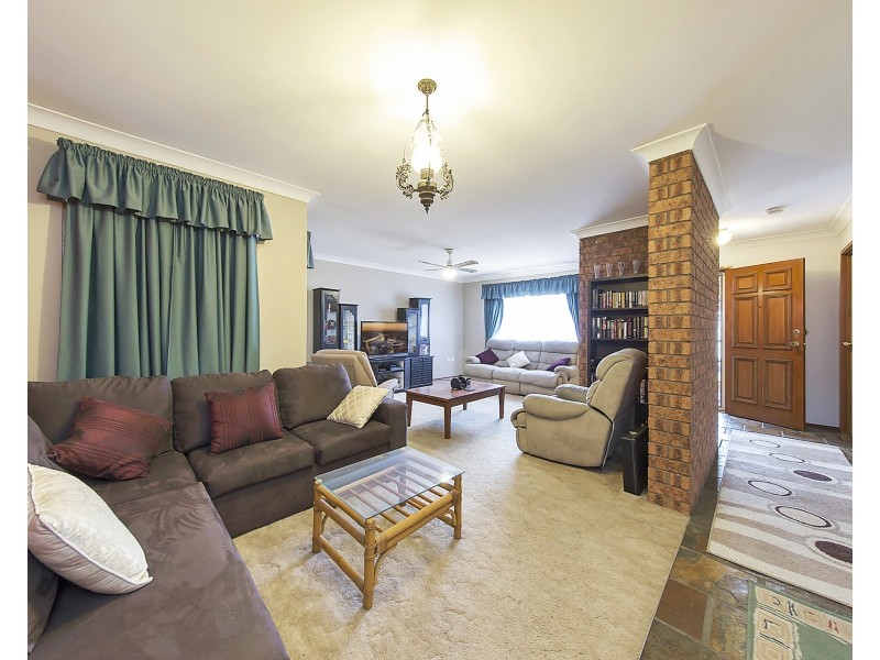 16 Mundowie Place, Claremont Meadows NSW 2747