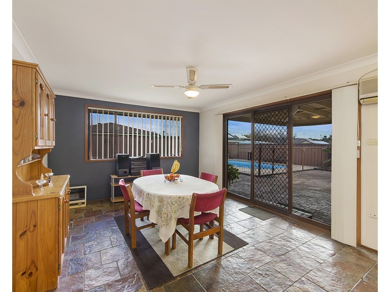 16 Mundowie Place, Claremont Meadows NSW 2747