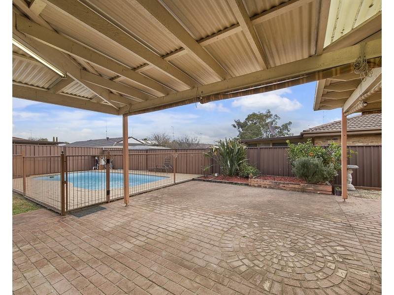 16 Mundowie Place, Claremont Meadows NSW 2747