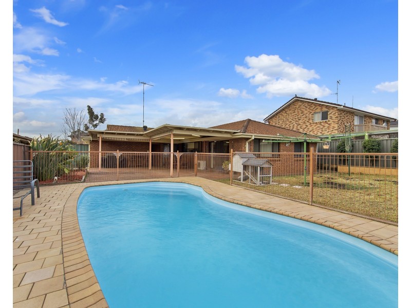 16 Mundowie Place, Claremont Meadows NSW 2747