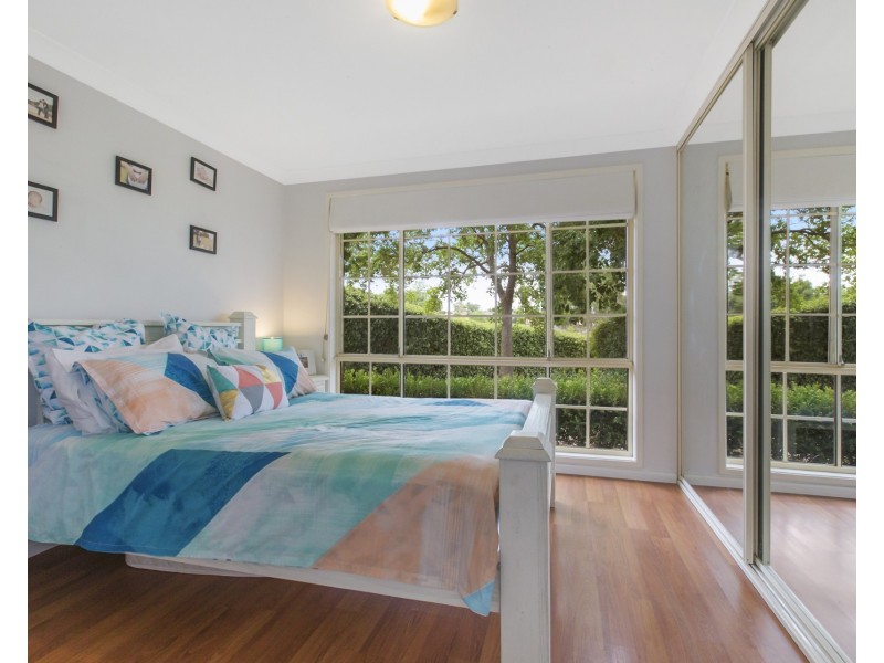 6 Spinosa Place, Glenmore Park NSW 2745