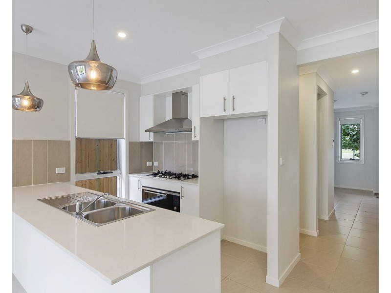 112 Lord Sheffield Circuit, Penrith NSW 2750