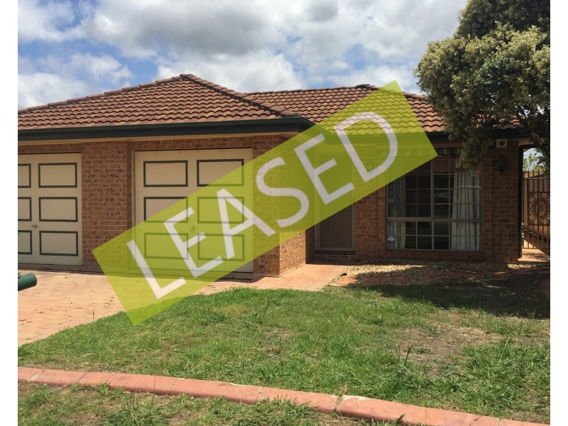 2/3 Tharkinna Close, Cranebrook NSW 2749