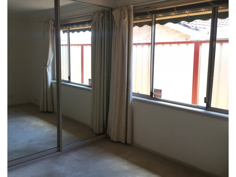 2/3 Tharkinna Close, Cranebrook NSW 2749