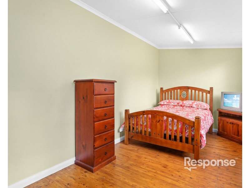 4 Ladbury Avenue, Penrith NSW 2750