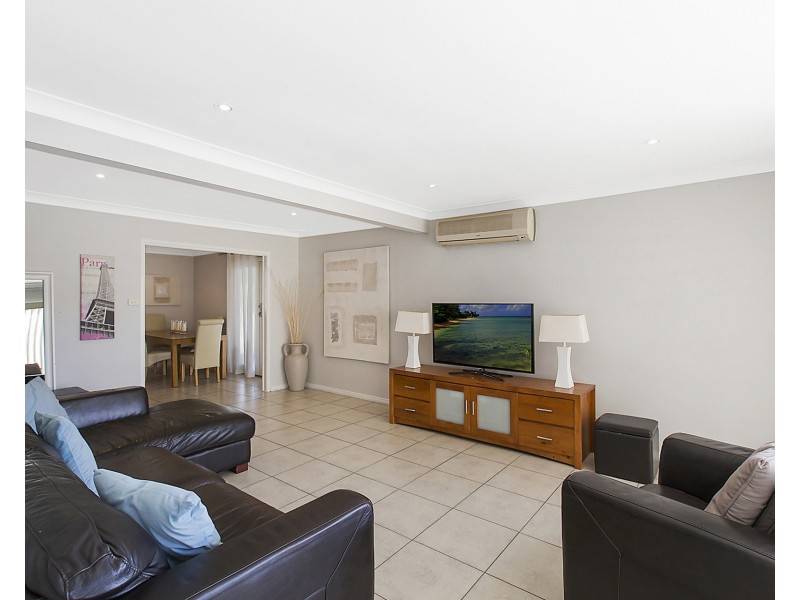 16 Besley Street, Cambridge Park NSW 2747