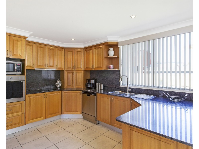 16 Besley Street, Cambridge Park NSW 2747