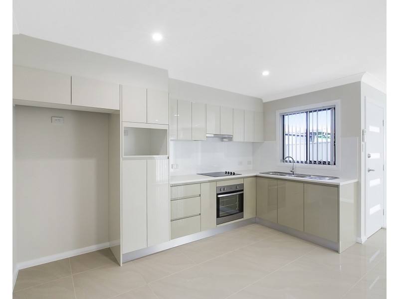 5a Moolana Parade, South Penrith NSW 2750