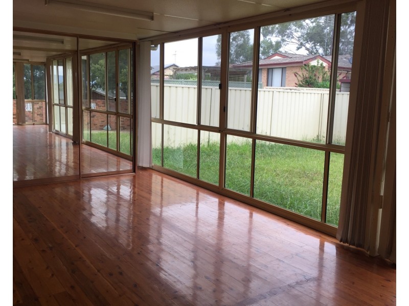 95 Farmview Drive, Cranebrook NSW 2749