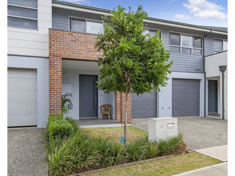 93 Bradley Street, Glenmore Park NSW 2745