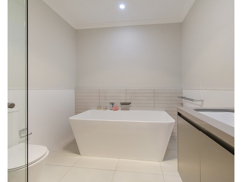 93 Bradley Street, Glenmore Park NSW 2745