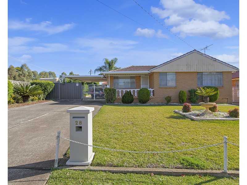 28 Munmora Place, Oxley Park NSW 2760
