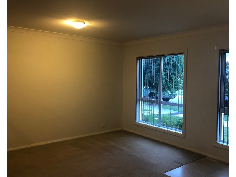 15 Treacy Avenue, Middleton Grange NSW 2171