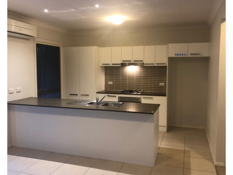 15 Treacy Avenue, Middleton Grange NSW 2171