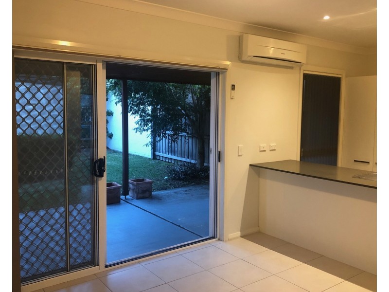 15 Treacy Avenue, Middleton Grange NSW 2171