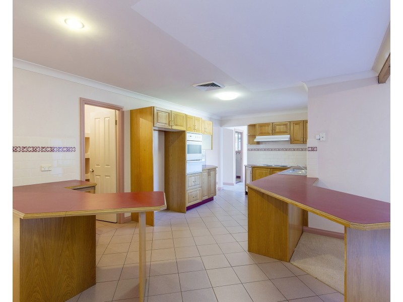 22 Woodlands Drive, Glenmore Park NSW 2745