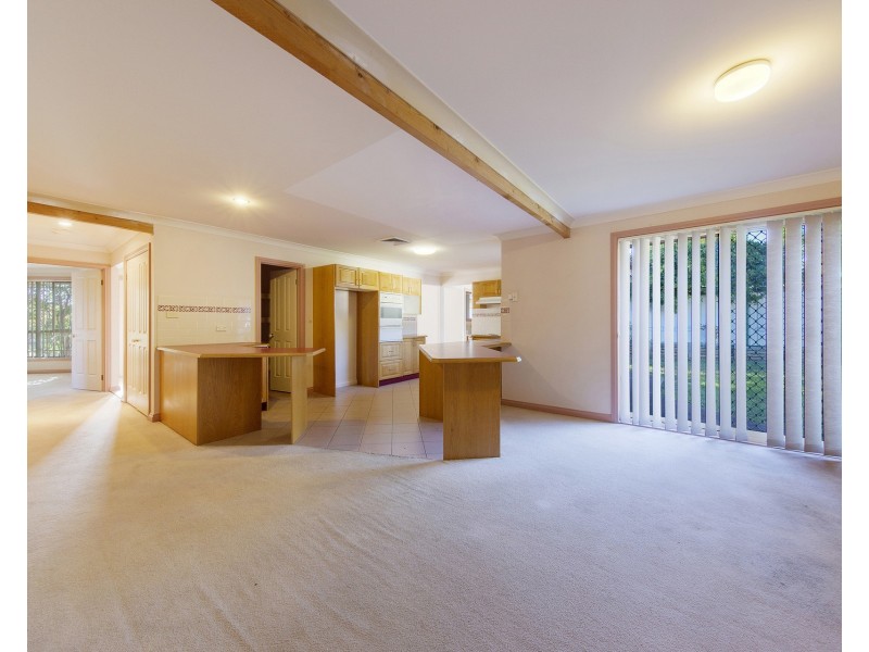 22 Woodlands Drive, Glenmore Park NSW 2745