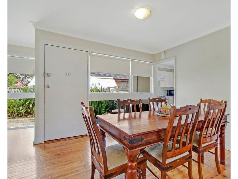 8 Tangaloa Crescent, Lethbridge Park NSW 2770