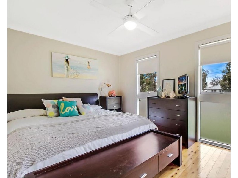 8 Tangaloa Crescent, Lethbridge Park NSW 2770