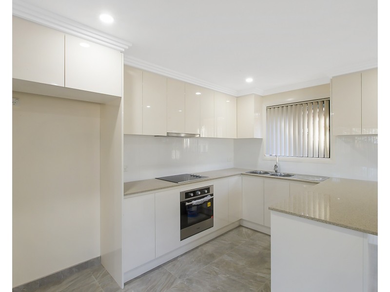 14a William Street, Cambridge Park NSW 2747