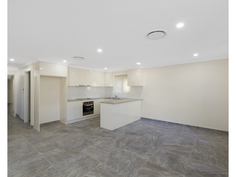 14a William Street, Cambridge Park NSW 2747