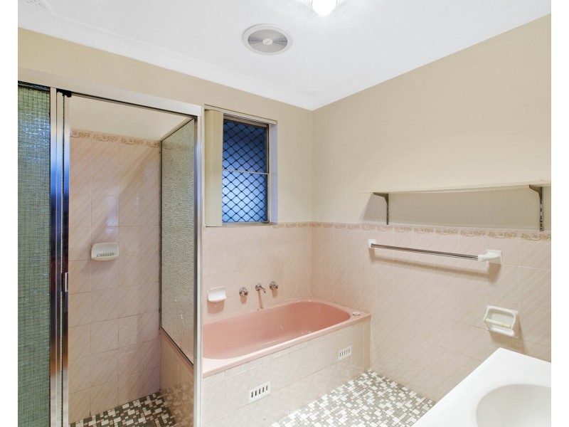 14 William Street, Cambridge Park NSW 2747