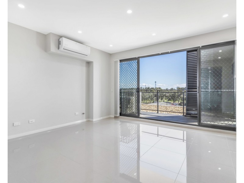 706/240-250 Great Western Highway, Kingswood NSW 2747