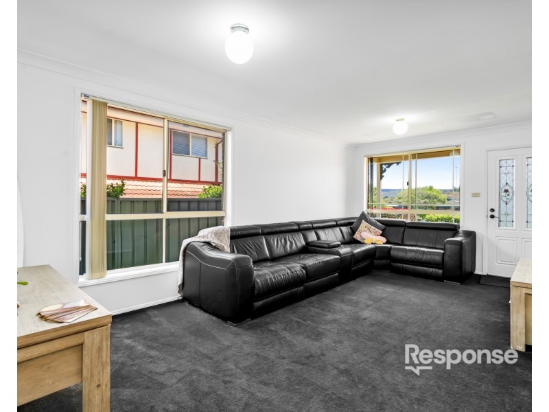 2/42 Luttrell Street, Glenmore Park NSW 2745