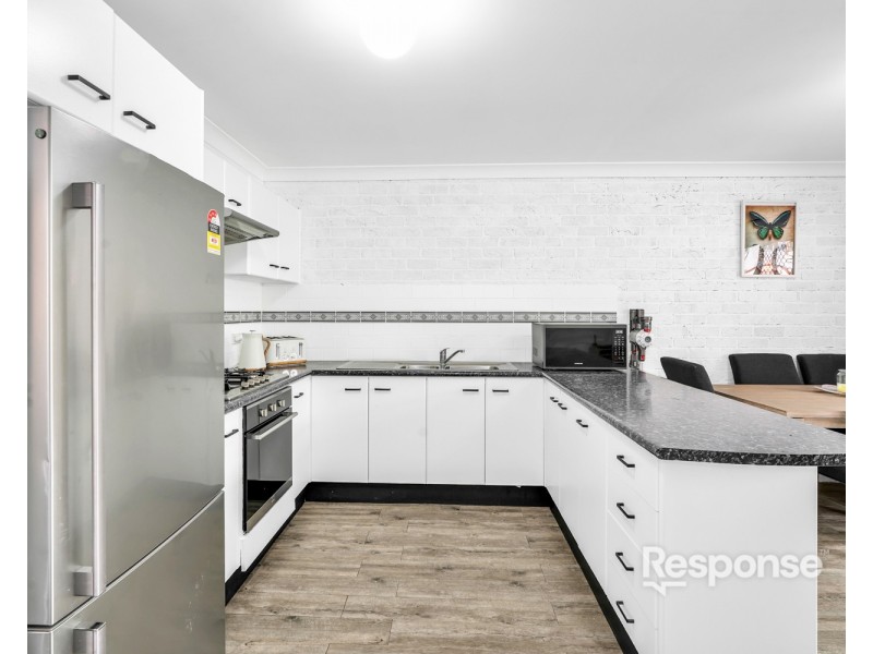 2/42 Luttrell Street, Glenmore Park NSW 2745