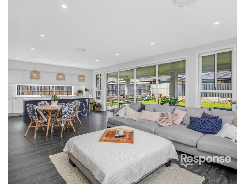 8 Redgum Street, Claremont Meadows NSW 2747