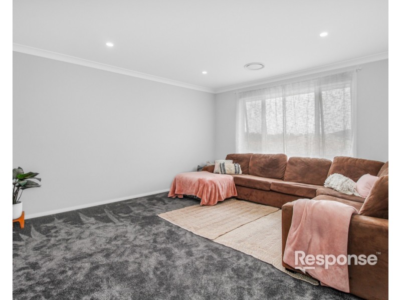 8 Redgum Street, Claremont Meadows NSW 2747