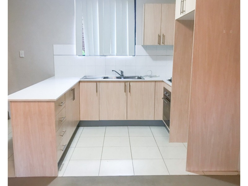 2/9-13 Dent Street, Jamisontown NSW 2750