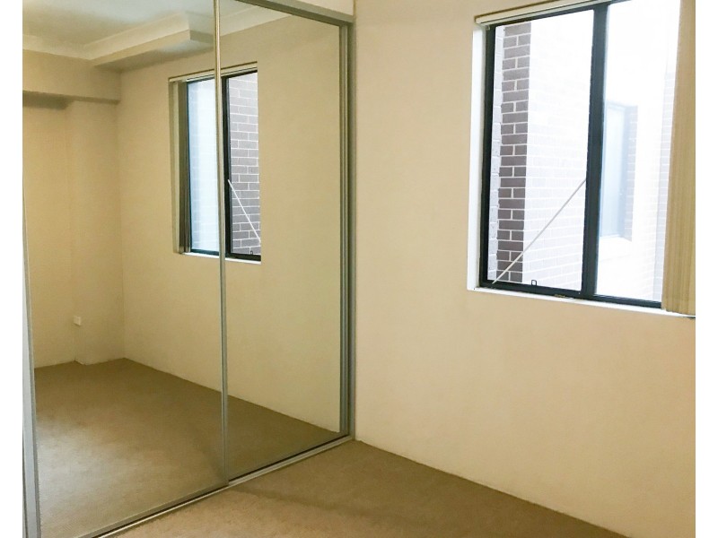 2/9-13 Dent Street, Jamisontown NSW 2750