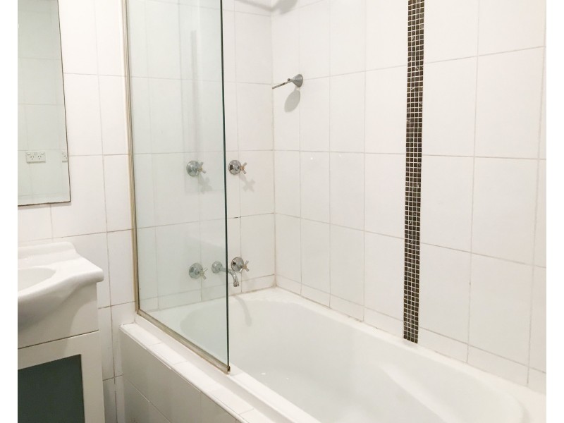 2/9-13 Dent Street, Jamisontown NSW 2750