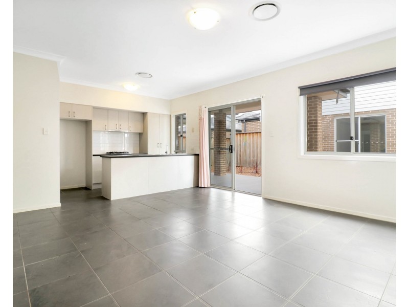 27 Sydney Smith Drive, Penrith NSW 2750