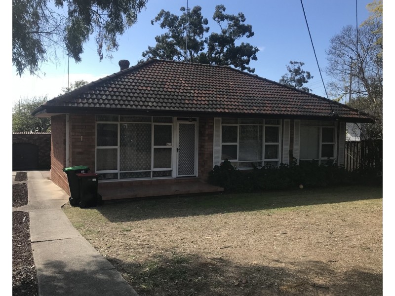 1 Banderra Drive, South Penrith NSW 2750