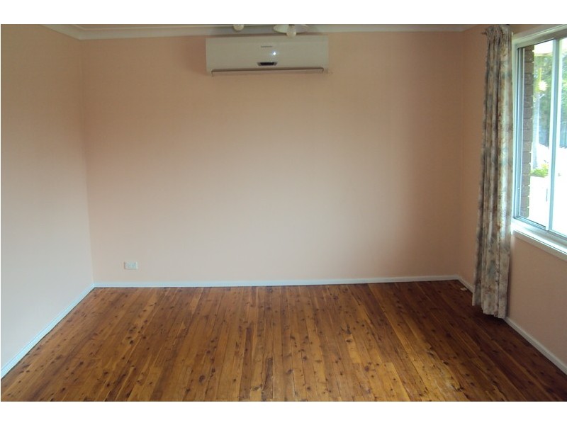 42 Elwood Crescent, Quakers Hill NSW 2763