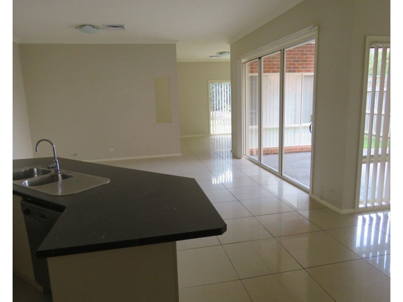 23 Ashtead Parade, Stanhope Gardens NSW 2768
