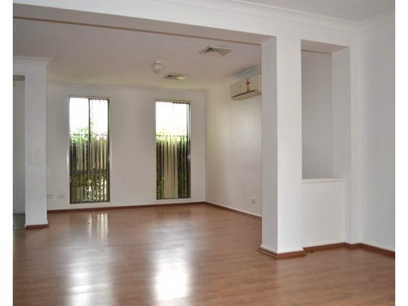 27 Aquamarine Street, Quakers Hill NSW 2763