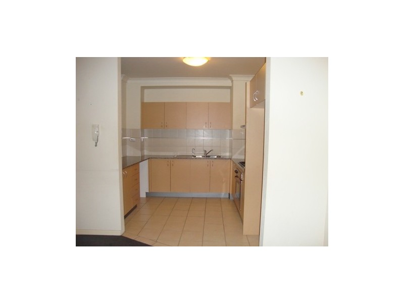 Unit 13/2 Wentworth Avenue, Toongabbie NSW 2146